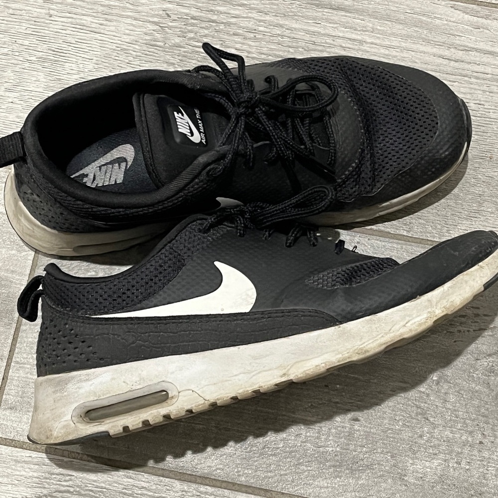 NIKE Air Max Thea